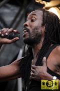 Nesbeth (Jam) with The House Of Riddim Band 21. Reggae Jam Festival - Bersenbrueck 25. Juli 2015 (12).JPG